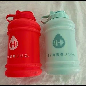 Salmon and Light Blue Hydrojug with Sleeve